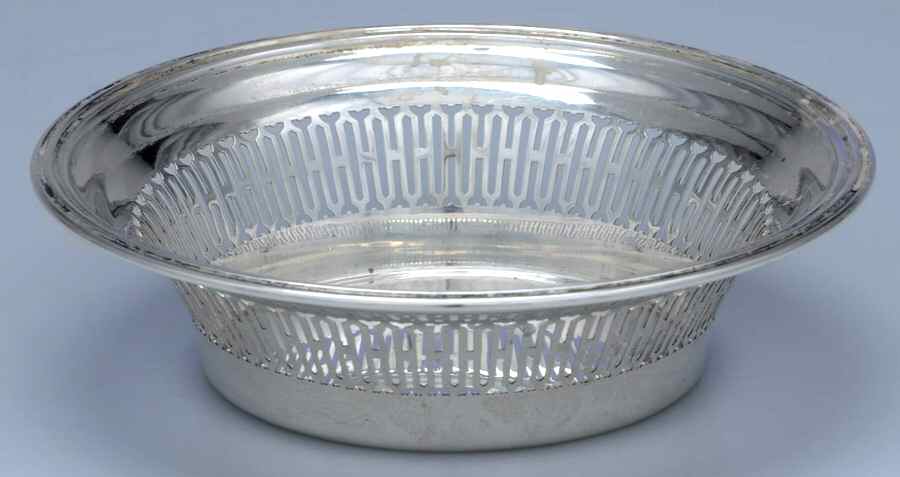 5495 (Sterling, Hollowware) 5" Pierced Bon Bon Bowl by Towle Silver-1