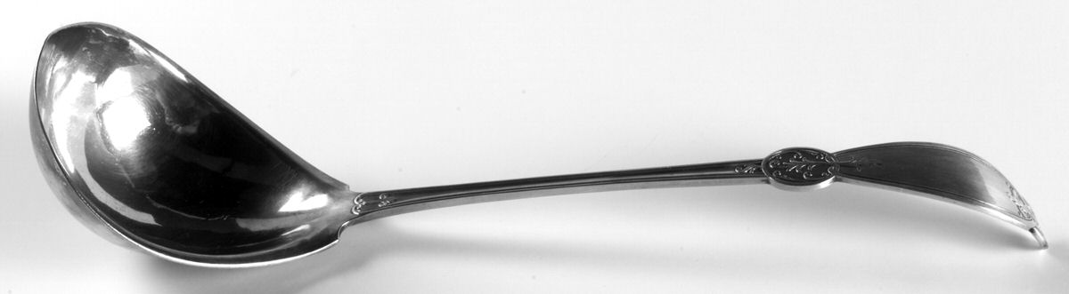 TUV2 (Silverplate) Punch Ladle Solid Piece by Taunton Silverplate-1