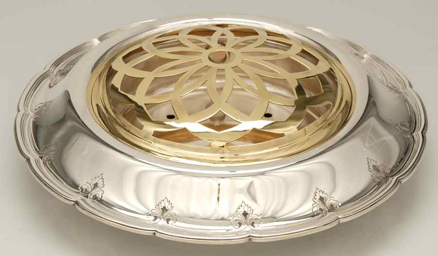 19021A (Sterling, Hollowware) 11" Round Centerpiece with Strainer & Frog by Tiffany & CO SILVER-1