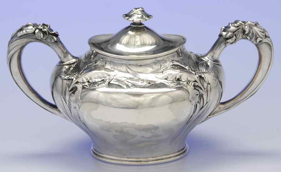 7613 (Sterling, Hollowware) Sugar Bowl & Lid by Towle Silver-1