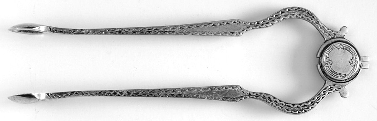 TBY2 (Sterling) Large Sugar Tongs by Thomas Bradbury&Sons-1