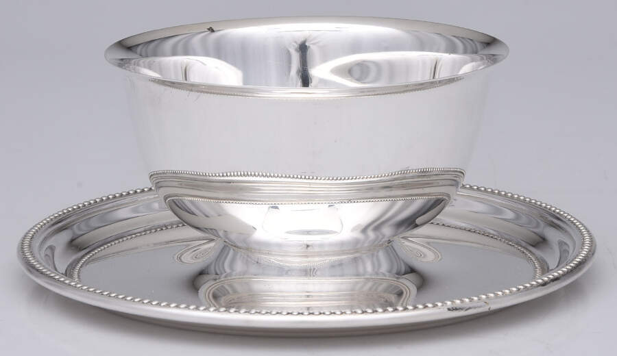 6680 (Silverplate, Hollowware) Sauce/Gravy Boat by Towle Silver-1