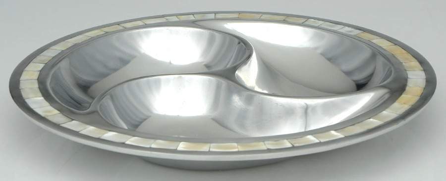 Mother of Pearl (Aluminum, Hollowware) 12" 3 Part Divided Round Tray by Towle Silver-1