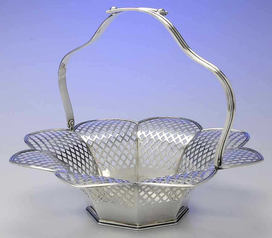 9506 (Sterling, Hollowware) Sterling Handled Centerpiece Basket by Towle Silver-1