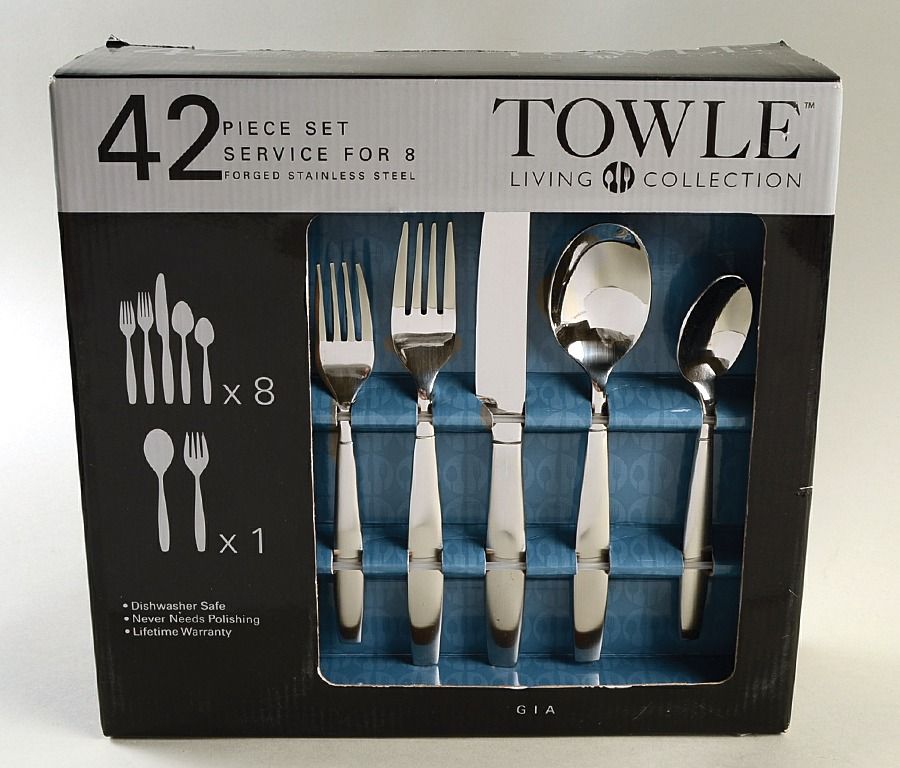 Gia (Stainless) 42 Piece Set by Towle Silver-1