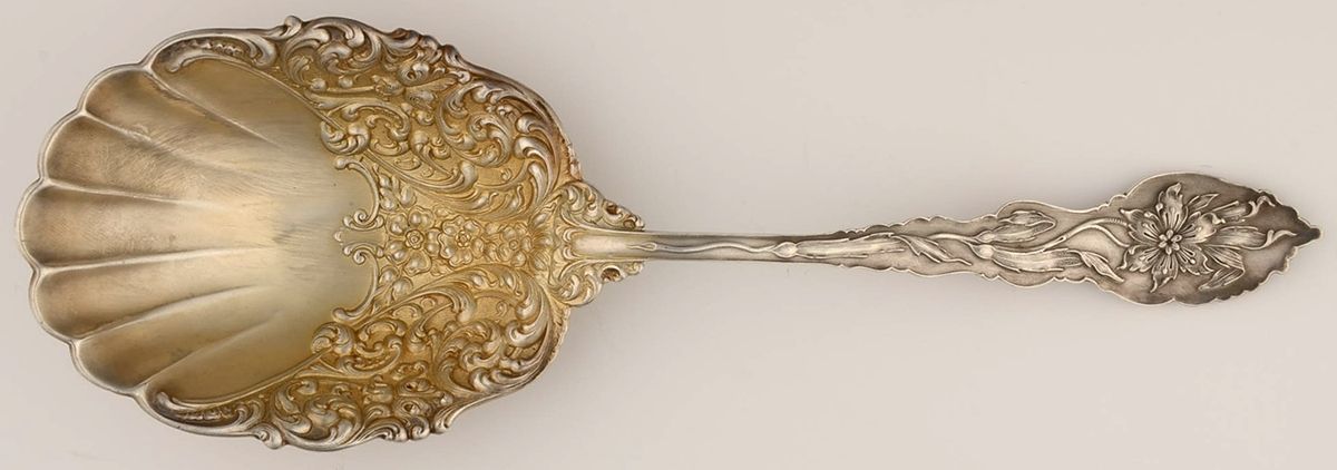 Narcissus (Sterling, 1890, No Monograms) Large Solid Berry/Casserole Spoon by Unger Brothers-1