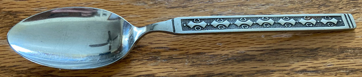 UNF65 (Stainless) Place/Oval Soup Spoon by Unknown Mfg Silver-1