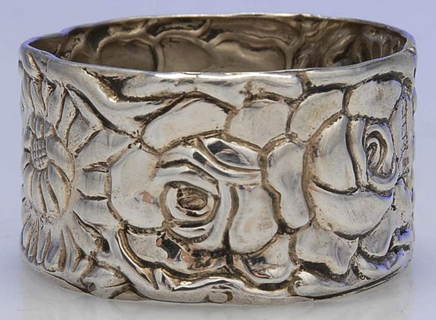 Sterling Hollowware Sterling Napkin Ring by Unknown Manufacturer-1