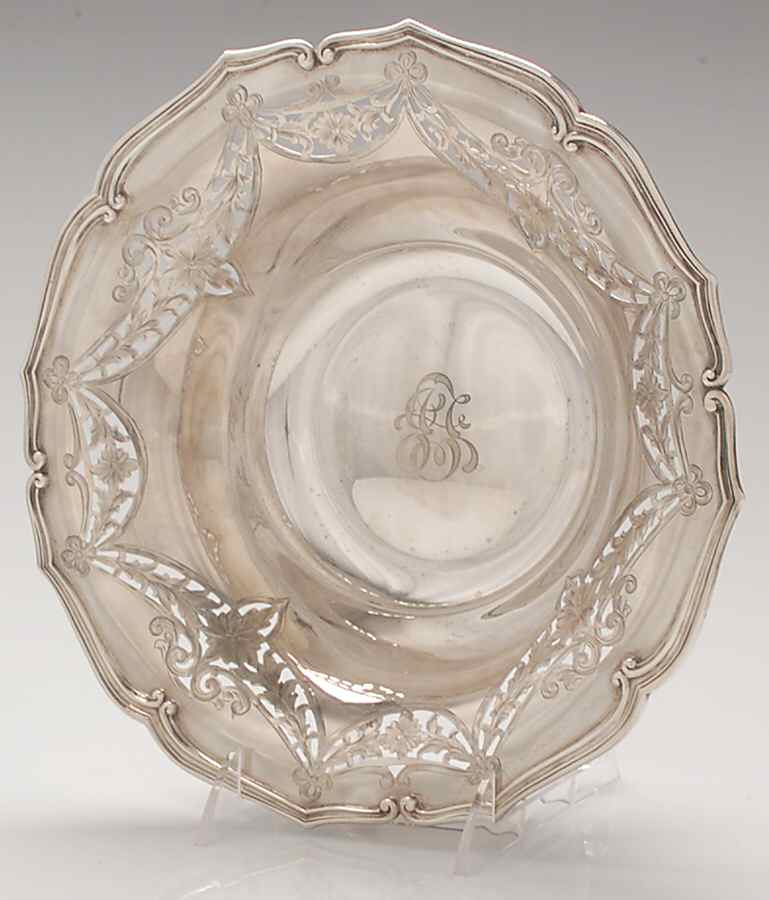 Sterling Hollowware 10" Round Vegetable Bowl by Unknown Manufacturer-1