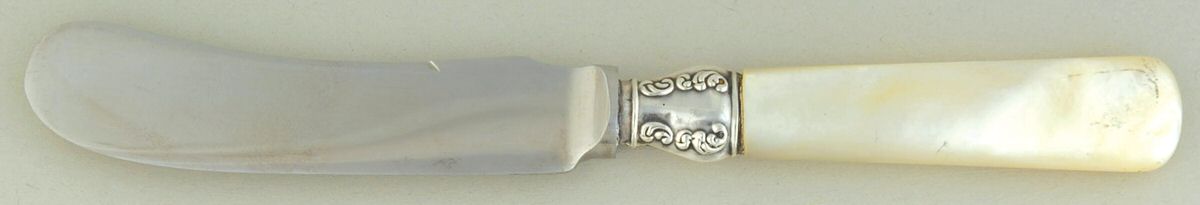 Pearl Handle Flatware 1 (Sterling) Pearl Handle Butter Spread/Paddle by Universal-1