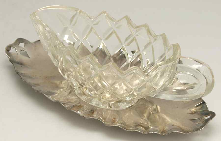 Silverplate Hollowware Plated Sauce Boat with Underplate by Unknown Manufacturer-1