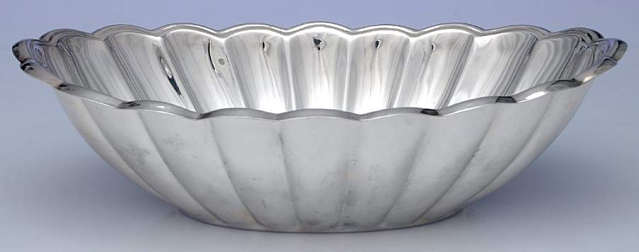 Silverplate Hollowware 11" Oval Vegetable Bowl by Unknown Manufacturer-1