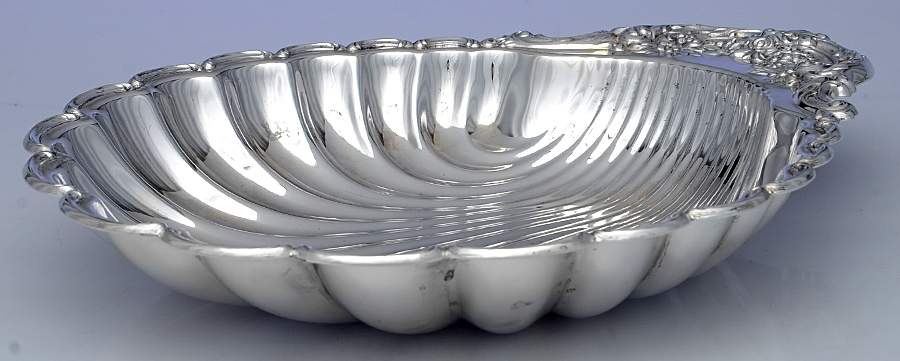 Silverplate Hollowware 14" Shell Shape Bowl by Unknown Manufacturer-1