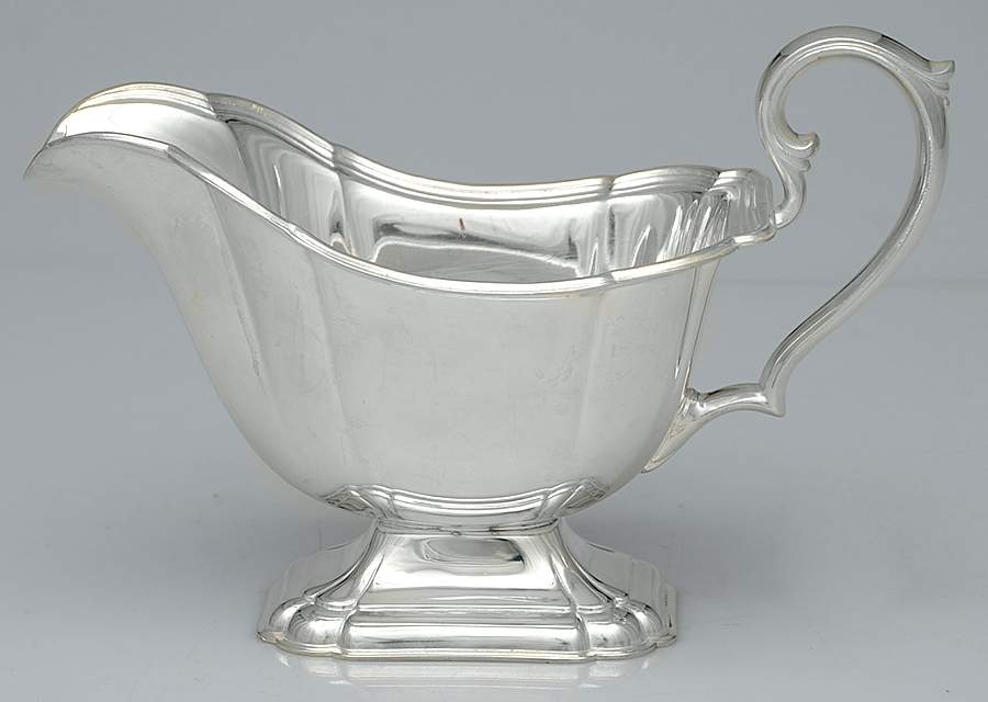 Silverplate Hollowware Medium Gravy Boat by Unknown Manufacturer-1