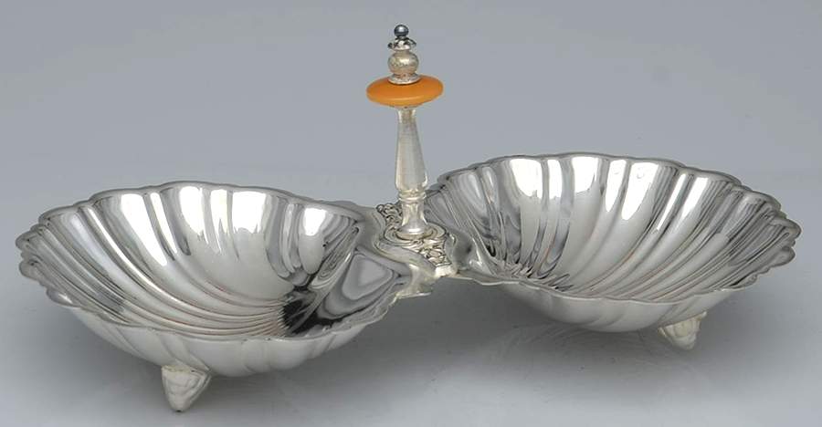 Silverplate Hollowware 4 Toed Divided Shell Shape Bon Bon by Unknown Manufacturer-1