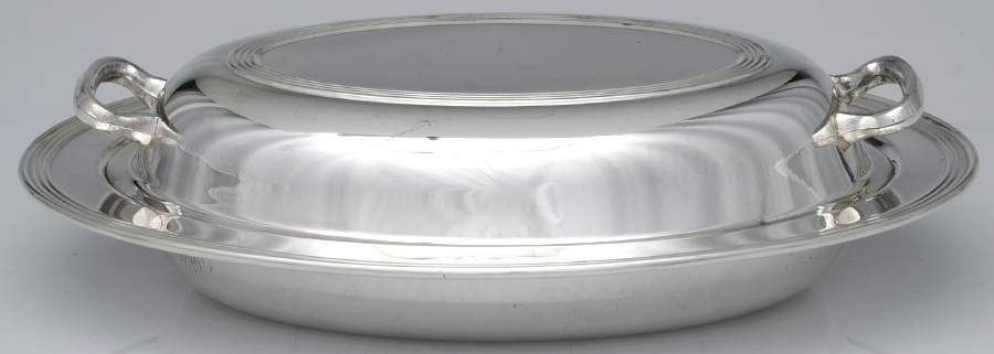 Silverplate Hollowware Plated Oval Covered Vegetable Bowl by Unknown Manufacturer-1