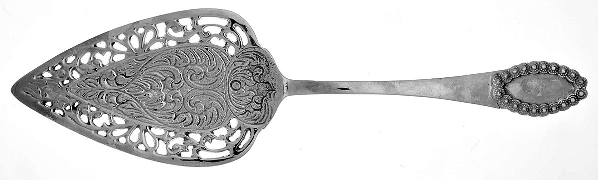 Silverplate Flatware Solid Pie Server by Unknown Mfg Silver-1