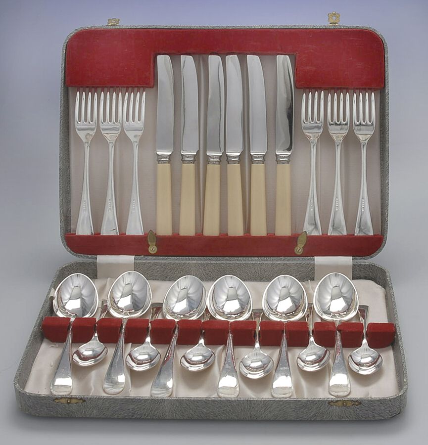 Silverplate Flatware (24 Pc.) Serving Set for 6 W/Case by Unknown Mfg Silver-1