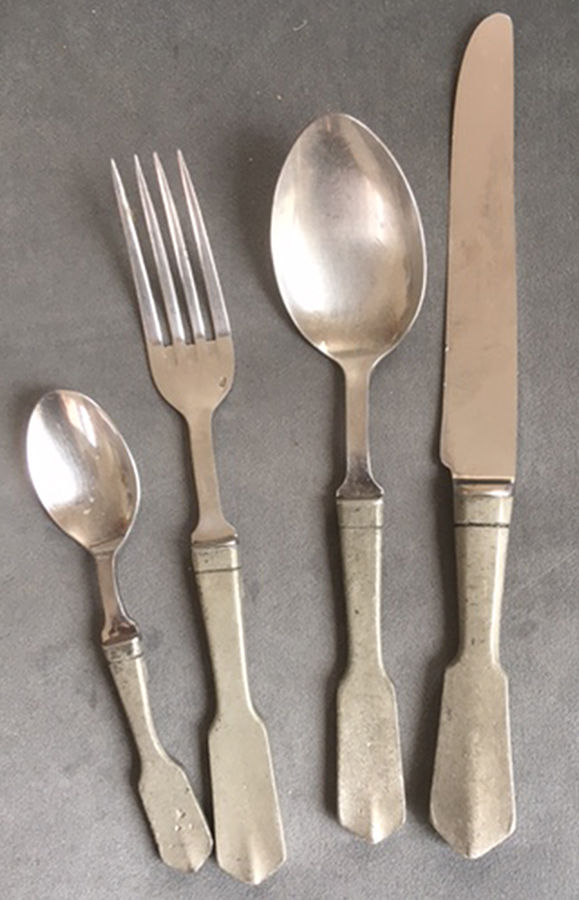 UNF608 (Pewter) Fork by Unknown Mfg Silver-1