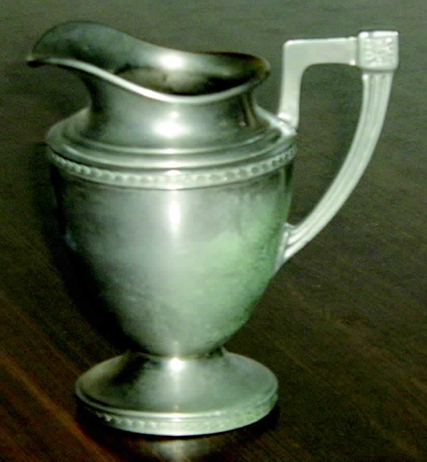 9189 (Silverplate, Hollowware) Creamer by Universal Silver-1