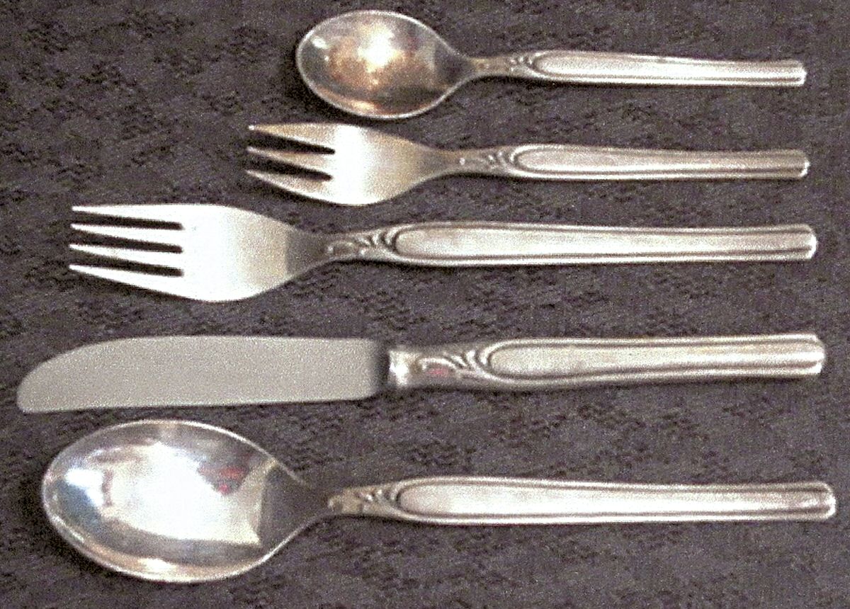UNF832 (Silverplate) Fork by Unknown Mfg Silver-1