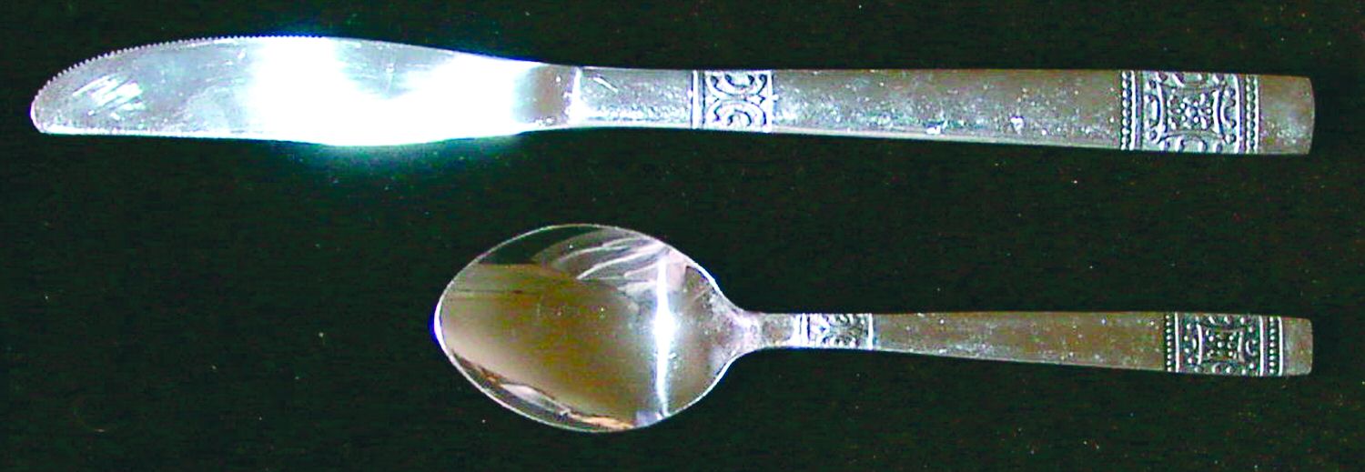 UNF711 (Stainless) Teaspoon by Unknown Mfg Silver-1