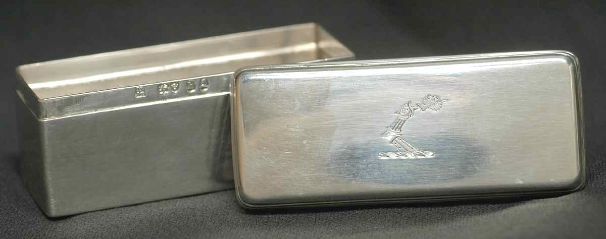 England Sterling Hollowware Snuff Box with Lid by Unknown Manufacturer-1