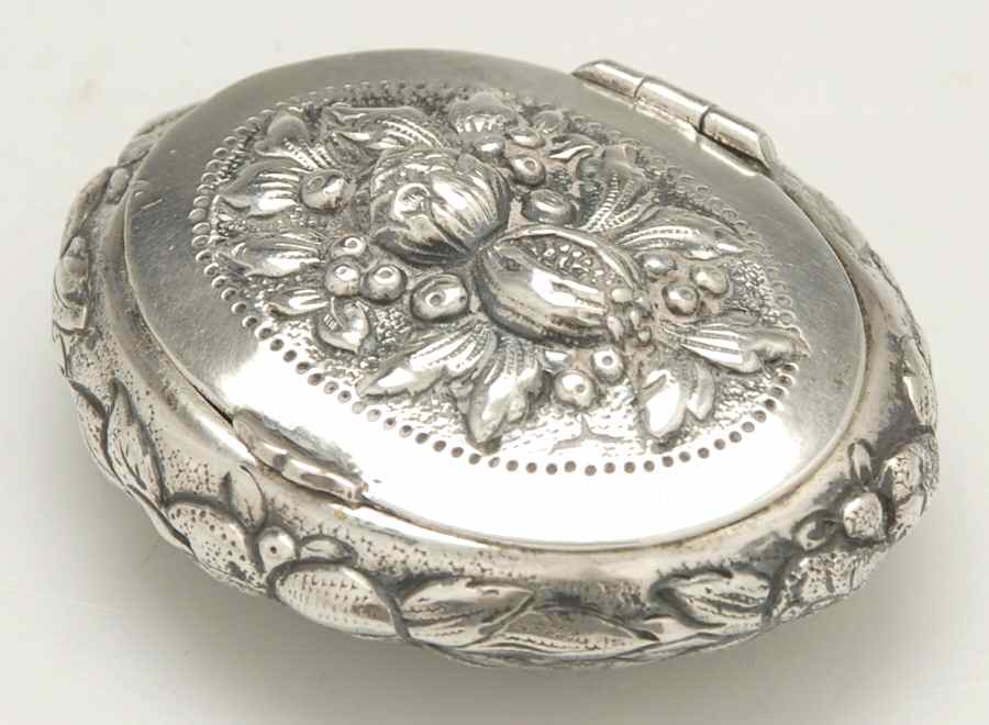 England Sterling Hollowware Snuff Box with Hinged Lid by Unknown Manufacturer-1
