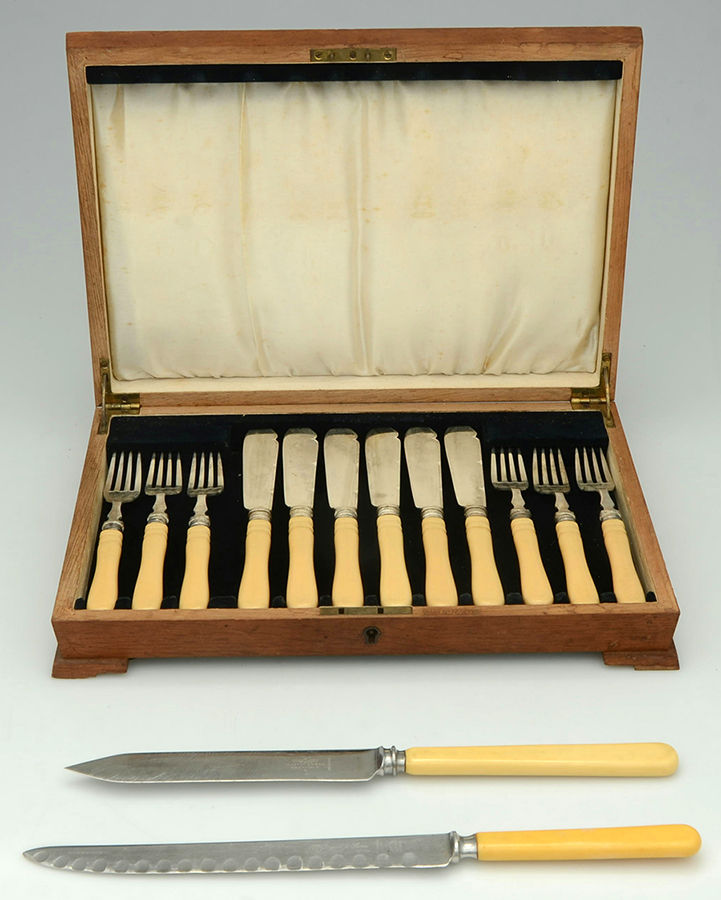 England Silverplate Flatware 14 Piece Fish Set (6 FK, 6FF, BRK, CKL) by Unknown Mfg Silver-1