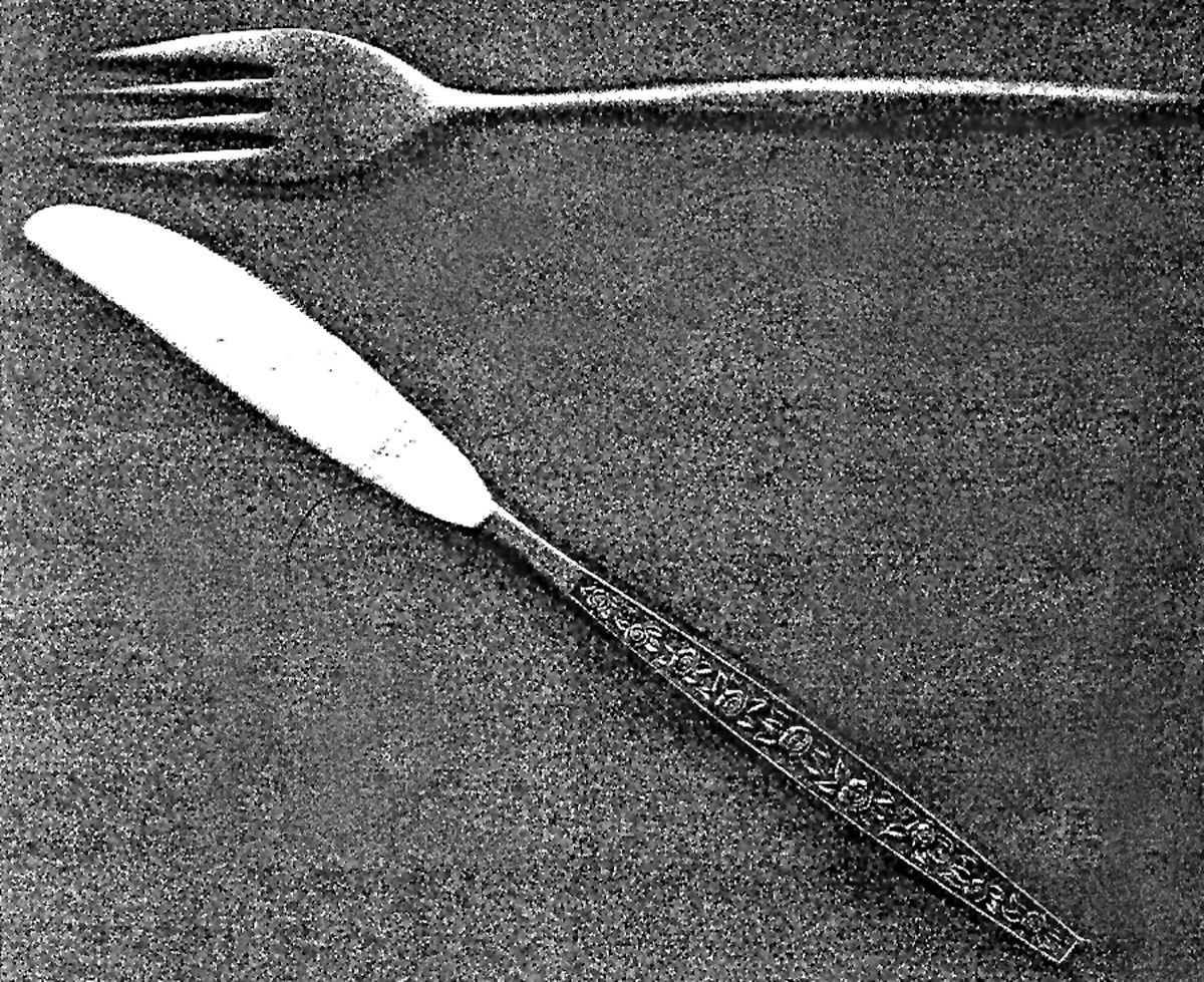 UNF957 (Stainless) Modern Solid Knife by Unknown Mfg Silver-1