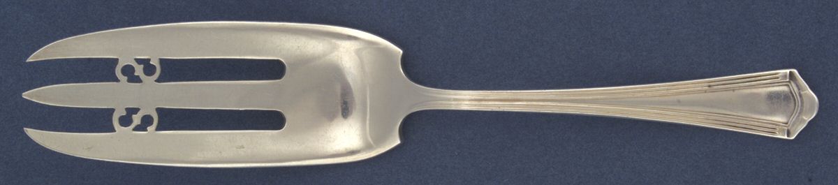 UNF719 (Silverplate) Cake Serving Fork by Unknown Mfg Silver-1