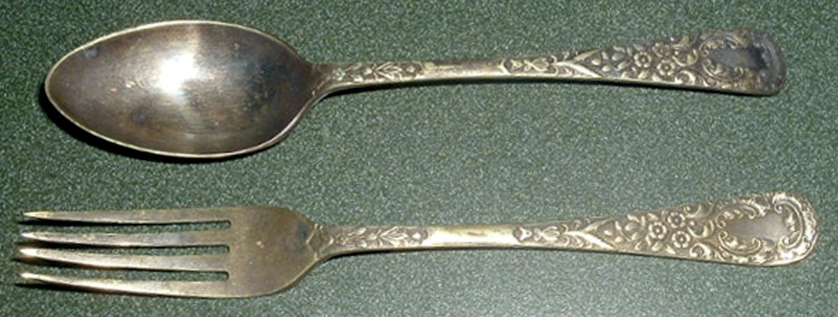 UNF732 (Silverplate) Fork by Unknown Mfg Silver-1