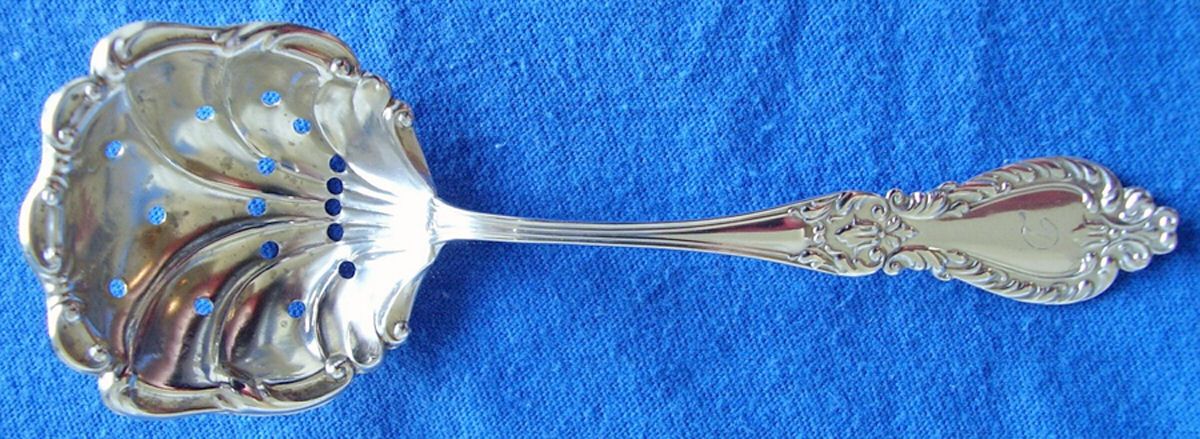 UNF1237 (Sterling) Solid Bon Bon Spoon with Pierced Bowl by Unknown Mfg Silver-1