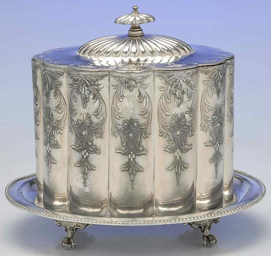 1559 (Silverplate, Hollowware) Biscuit Box with Hinged Lid by Unknown Manufacturer-1