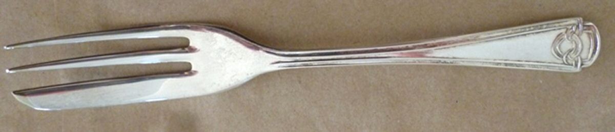 UNF2049 (Silverplate) Dessert Fork by Unknown Mfg Silver-1