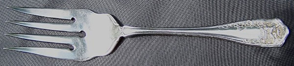 UNF1512 (Silverplate) Medium Solid Cold Meat Serving Fork by Unknown Mfg Silver-1