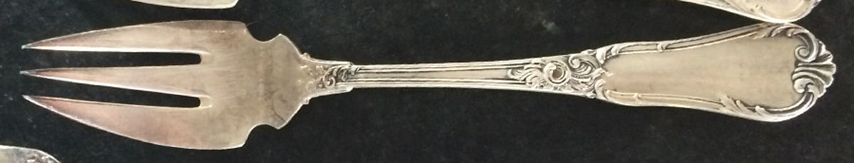 UNF1519 (Silverplate) Individual Salad Fork by Unknown Mfg Silver-1