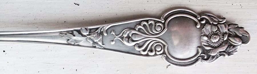 UNF2238 (Sterling) Large Solid Tined Sardine Serving Fork by Unknown Mfg Silver-1