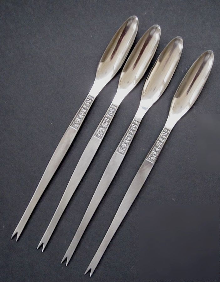 UNF2246 (Stainless) Lobster Pick by Unknown Mfg Silver-1