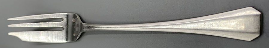 800-189 (Strling) Pastry Fork by Unknown Mfg Silver-1