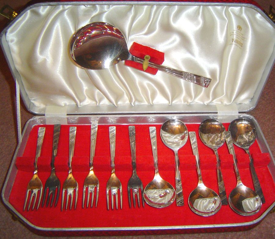 VS22 (SILVERPLATE) Round Bowl Soup Spoon (Cream Soup) by Viners of Sheffield-1