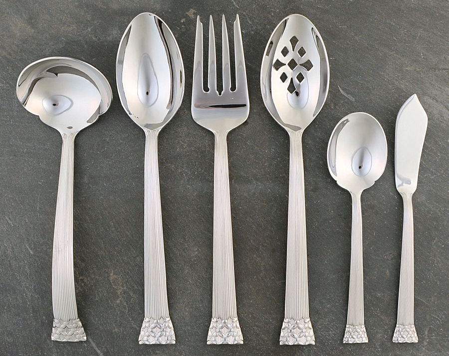 Soie (Stainless) 5 Piece Hostess Set by Vera Wang-1