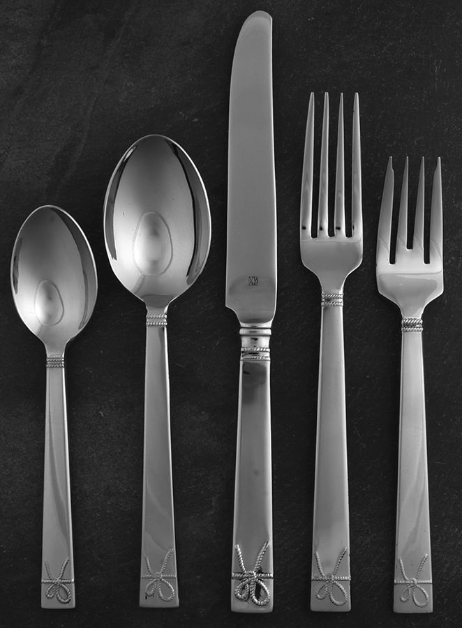 Love Knots (Stainless) 5 Piece Place Setting by Vera Wang-1