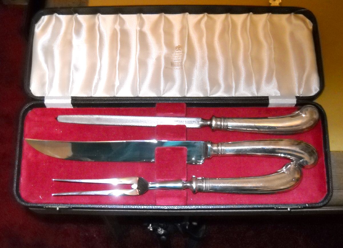 VS30 (Stainless) Small Steak 3-Piece Carving Set with Stainless Blade by Viners of Sheffield-1