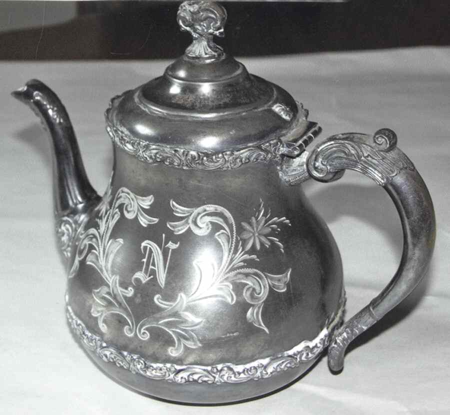 465 (Silverplate, Hollowware) Teapot by Van Bergh-1