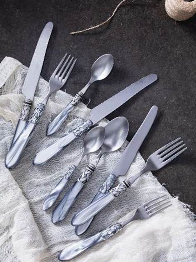 Aladdin Light Gray (Antique Lattice) Fork by Vietri-1