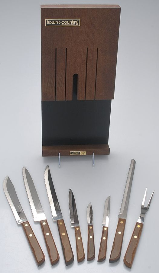 Town and Country-Brown-Walnut (Stainless) 8-Piece Cutlery Set Plus Case by Washington Forge-1