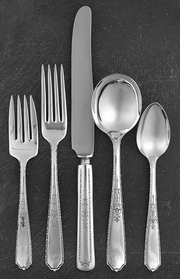 Alicia (Silverplate, 1926-1930) 5 Piece Place Setting by Wallace Silver-1