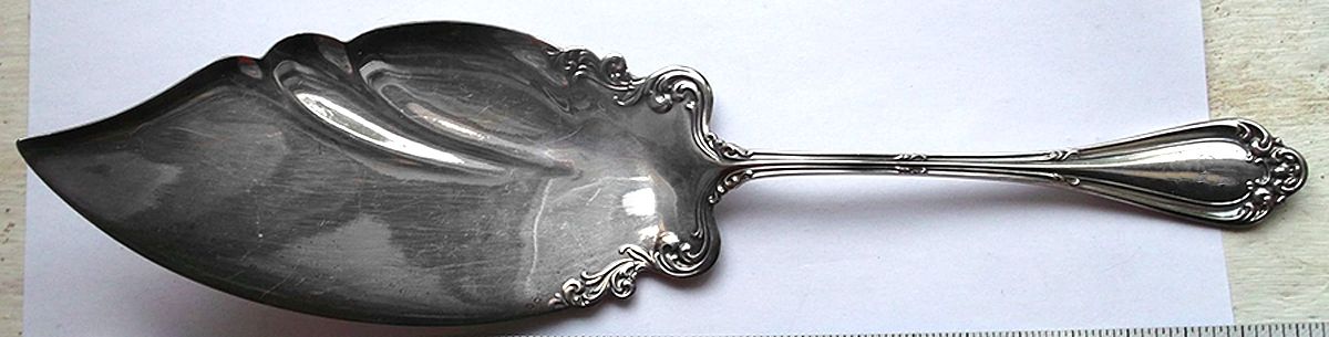 Astoria (Silverplate, 1898, No Monograms) Large Solid Fish Serving Knife by Wallace Silver-1