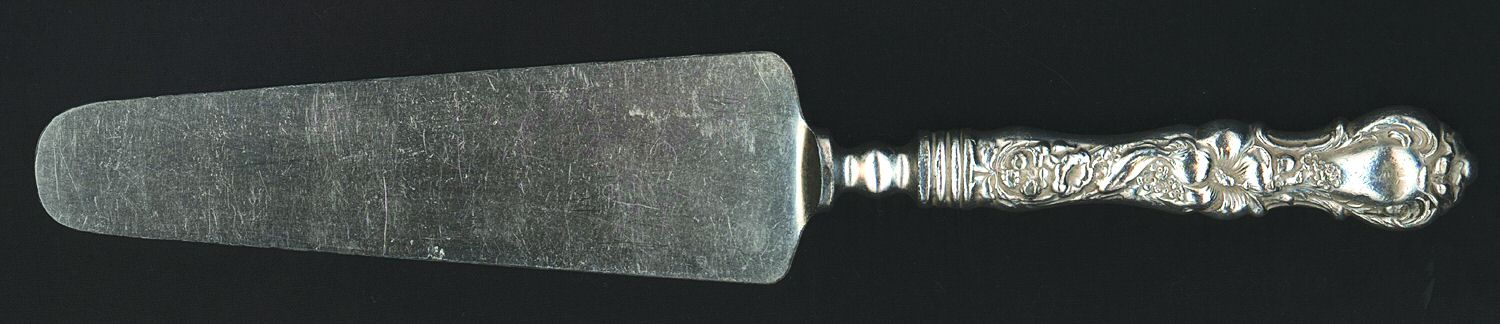 Floral (Silverplate, 1902) Cake Knife with Silverplate Blade by Wallace Silver-1